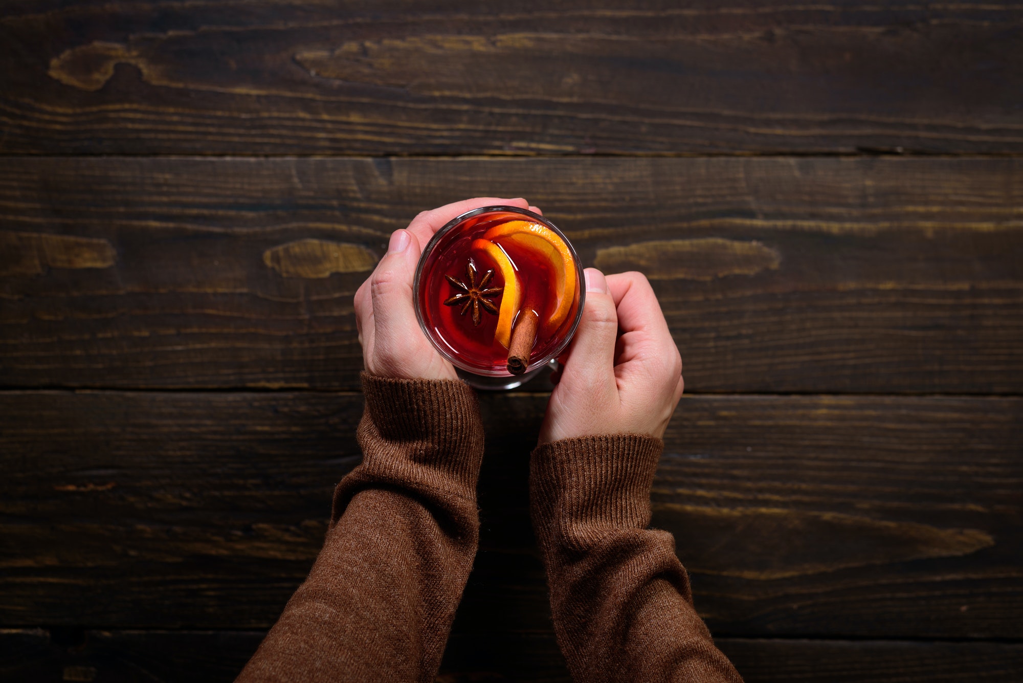 Taza de vino caliente